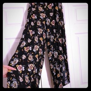 Black stretchy pants 🔥2/20 or 13 each🔥